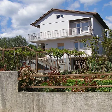 Vallelunga Apartment